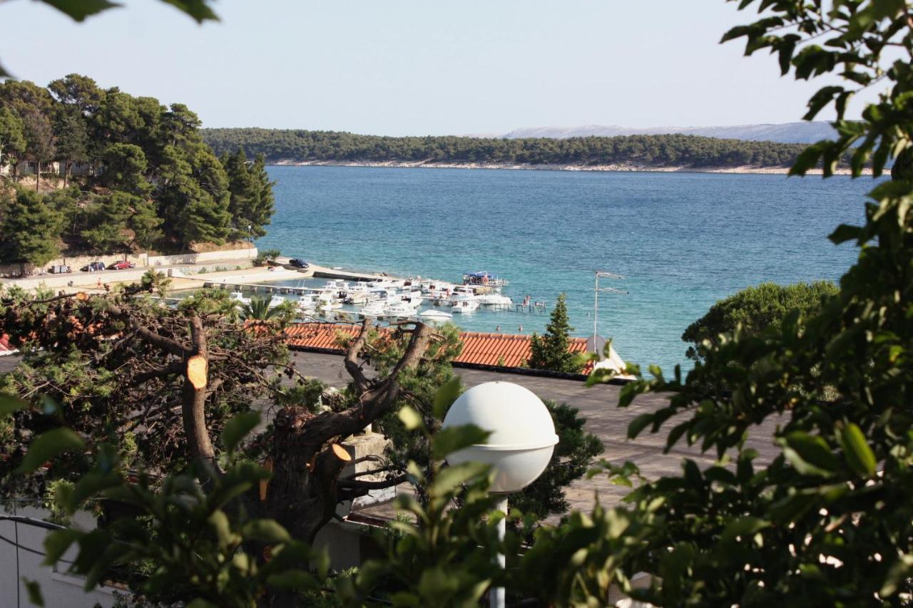 Apartments And Rooms By The Sea Banjol, Rab - 5077 エクステリア 写真